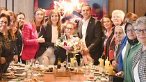 Büyükşehir Belediye Başkanı Ahmet Akın, Anneler Günü’nü kutladı