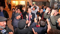 CHP EDREMİT BELEDİYE BAŞKAN ADAYI HASAN ARSLAN, ÇOK BİR ŞEY İSTEMİYORUM, İKİ DAKİKA DELİKANLI OLUN!