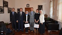 TÜBİTAK TÜRKİYE BİRİNCİLERİ KAYMAKAM SIRMALI'YI MAKAMINDA ZİYARET ETTİLER