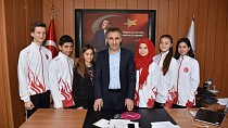 Şampiyon Taekwondocular Müdür Arıcıoğlu'nu ziyaret etti  - haberi