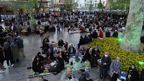 Balıkesir Büyükşehir’den Paşa Camisi Meydanı’nda Umre İftarı / 30.04.2022 CUMARTESİ
