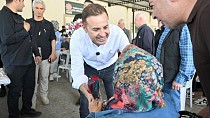 AKIN’DAN KARESİ ÇIKARMASI