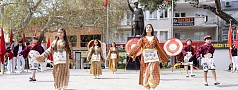 ATATÜRK’ÜN BURHANİYE’YE GELİŞİNİN 92. YIL DÖNÜMÜ TÖRENLE ANILDI