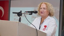 AYVALIK KENT KONSEYİ BAŞKANLIĞINA FÜSUN ATAY SEÇİLDİ
