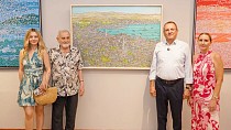 AYVALIK'TA RESSAM DEVRİM ERBİL VE SANAT DÜNYASININ USTA İSİMLERİ BULUŞTU