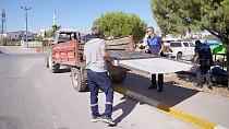 AYVALIK’TA GÖRÜNTÜ KİRLİLİĞİ YARATAN TABELA VE REKLAM PANOLARINA İZİN YOK!