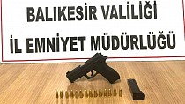 BALIKESİR POLİSİ 9 ARANAN ŞAHIS YAKALADI, 8 ŞAHIS TUTUKLANDI - haberi