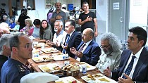 BALIKESİR VALİSİ USTAOĞLU, GÜRE’DE MUHARREM AYI ORUÇ AÇMA SOFRASINDA VATANDAŞLARLA BULUŞTU