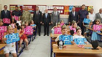 BAŞKAN ERGİN, ÖĞRENCİLERİN KARNE SEVİNCİNE ORTAK OLDU