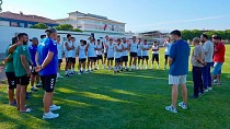 BURHANİYE BELEDİYESPOR SAHAYA İNDİ - haberi