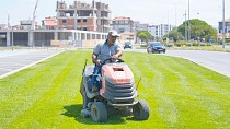 BURHANİYE'DE PARK VE YEŞİL ALANLARDA KAPSAMLI BAKIM ÇALIŞMALARI SÜRÜYOR!