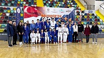 BÜYÜKŞEHİR’İN SPORCULARI GÜREŞ VE JUDODA MADALYALARI TOPLADI