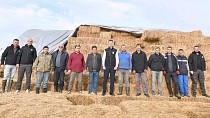 Büyükşehir’den küçük üreticiye ot balyası desteği / 18.11.2023 CUMARTESİ