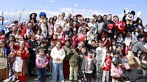 BURHANİYE’DE ÇOCUKLAR BAYRAMLARINI GÖNÜLLERİNCE YAŞADI
