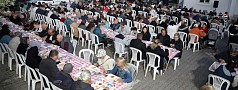 EDREMİT BELEDİYESİ İFTAR SOFRALARI ALTINOLUK’TA KURULDU