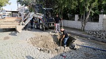 EDREMİT BELEDİYESİ’NDE ALTYAPI ÇALIŞMALARI DEVAM EDİYOR
