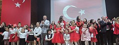 EDREMİT GİRNE KOLEJİ’NDEN MUHTEŞEM 29 EKİM KUTLAMASI!
