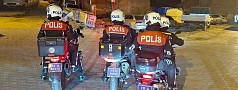 EDREMİT İLÇE EMNİYET’TEN ÇOK SAYIDA EKİP VE PERSONELİN KATILIMIYLA ŞOK ASAYİŞ UYGULAMALARI VE DENETİMLER...!