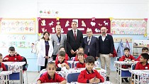 EDREMİT KAYMAKAMI ENGİN VE İLÇE MİLLÎ EĞİTİM MÜDÜRÜ ESMEN’DEN OKUL ZİYARETLERİ