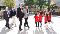 EDREMİT KAYMAKAMI ENGİN’DEN AKÇAY'DA OKUL ZİYARETLERİ