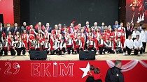 EDREMİT’TE 29 EKİM CUMHURİYET BAYRAMI’NIN 103. YIL DÖNÜMÜ COŞKUYLA KUTLANDI!