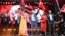 EDREMİT’TE FENER ALAYI VE MELEK MOSSO KONSERİYLE 19 MAYIS COŞKUSU