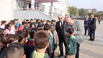 İL MİLLİ EĞİTİM MÜDÜRÜ DEMİR’DEN EDREMİT’TE OKUL ZİYARETLERİ