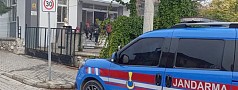 JANDARMA ASAYİŞ VE TRAFİK TİMLERİMİZ, OKUL ÇEVRELERİYLE SERVİS ARAÇLARI DENETİMLERİNİ SÜRDÜRÜYOR!