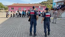JANDARMA TRAFİK VE ASAYİŞ TİMLERİNDEN OKUL ÇEVRELERİ VE SERVİS DENETİMLERİ...