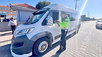 JANDARMA TRAFİK VE ASAYİŞ TİMLERİ’NDEN, OKUL ÇEVRELERİYLE OKUL SERVİS ARAÇLARI DENETİMİ