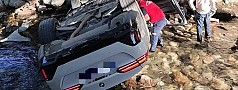 KIZILKEÇİLİ'DE KONTROLDEN ÇIKAN ARAÇ DEREYE UÇTU!