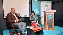 ŞAMPİYON MİLLİ BOKSÖR DEMİREZEN, ALTINOLUK MYO ÖĞRENCİLERİYLE BULUŞTU