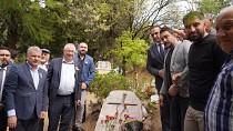 KURTİZ, MEZARI BAŞINDA ANILDI...