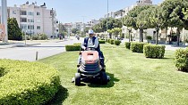 BURHANİYE’DE YEŞİL ALAN VE PARKLARDA KAPSAMLI ÇALIŞMALAR SÜRÜYOR