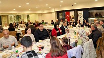 BAŞKAN DEVECİLER ŞEHİT AİLELERİ İLE İFTAR’DA BULUŞTU - haberi