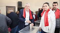 BAŞKAN ERTAŞ OYUNU KULLANDI ARDINDAN SANDIKLARIN KURULDUĞU NOKTALARI ZİYARET ETTİ - haberi