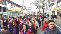 Kadınlar 8 Mart için yürüdü  - haberi